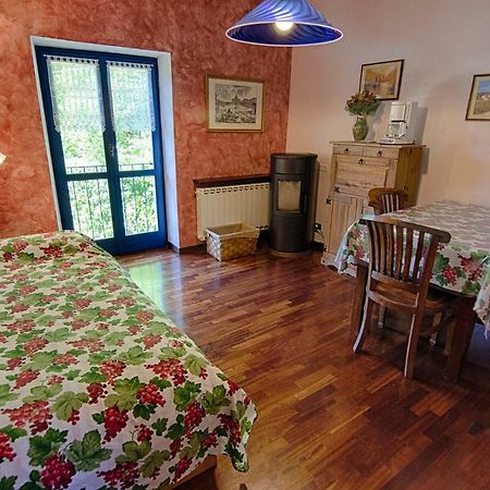 B&B Il Sole Delle Rive Sinio Bagian luar foto