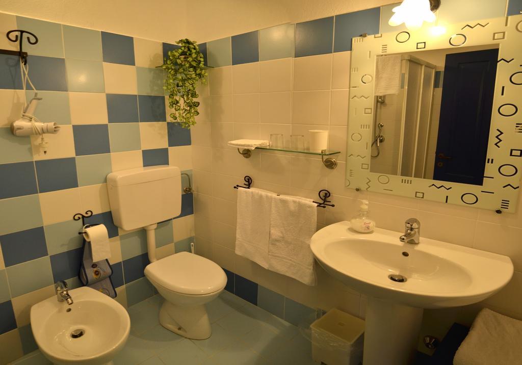 B&B Il Sole Delle Rive Sinio Bagian luar foto